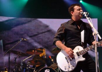 Mumford And Sons – Snake Eyes