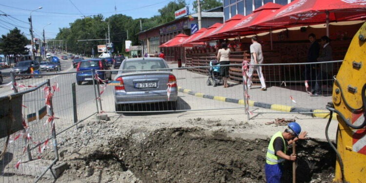 3 luni fără apă caldă pe 30 de străzi