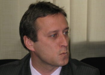 Deputatul Coroamă a trecut de la PNL la PD-L