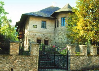 Expoziţie de ceramică la Hanul Domnesc