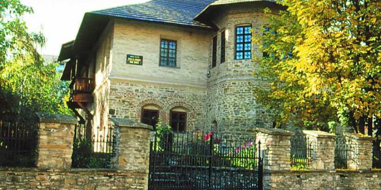 Expoziţie de ceramică la Hanul Domnesc