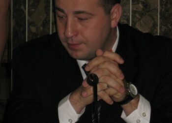 Spargeri la 3 asociaţii de proprietari din Suceava