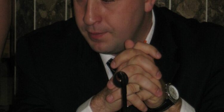 Spargeri la 3 asociaţii de proprietari din Suceava