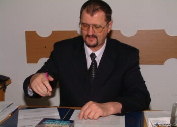 Senatorul Orest Onofrei atacă