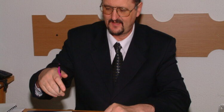 Senatorul Orest Onofrei atacă