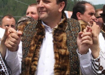 Muzică populară şi minciuni de vară