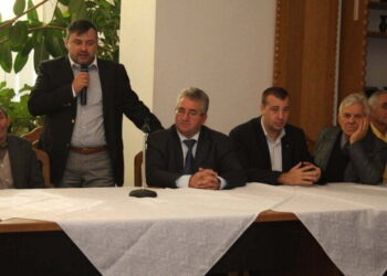 Întîlnire cu pensionarii