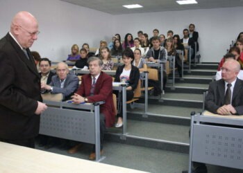 Răzvan Theodorescu a predat un curs la Suceava