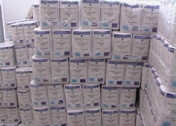 Făină împărţită de studenţi