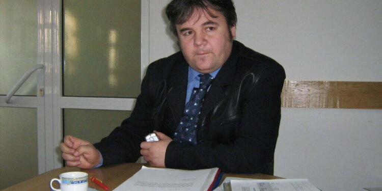În concediu fără plată, dar, totuşi, plătiţi