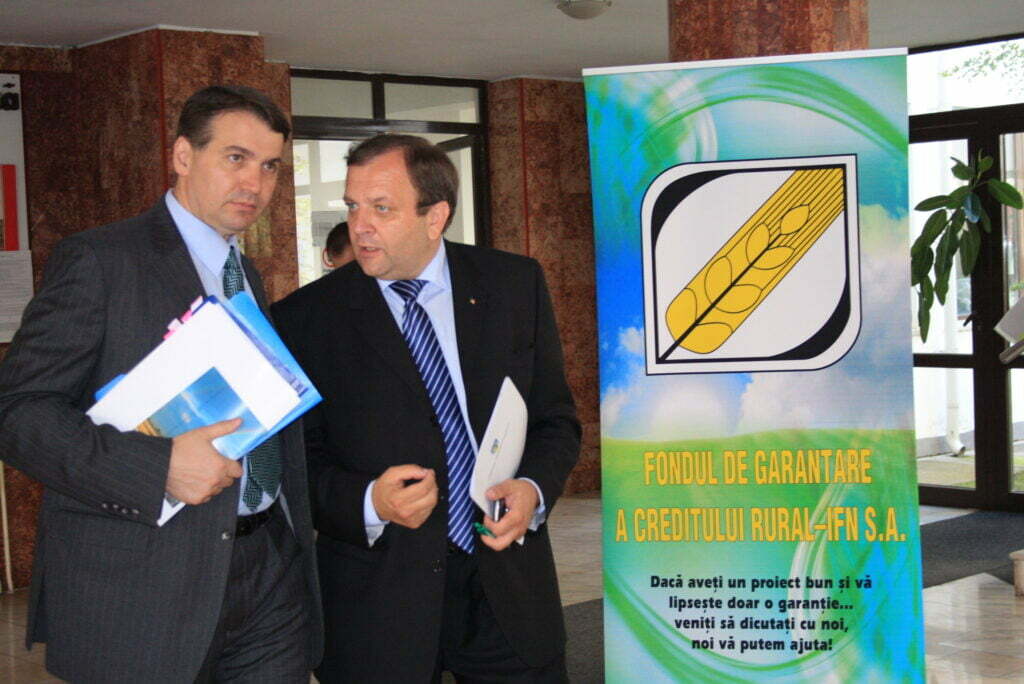 Contracte pentru renovarea satului sucevean, semnate, astăzi, la Suceava
