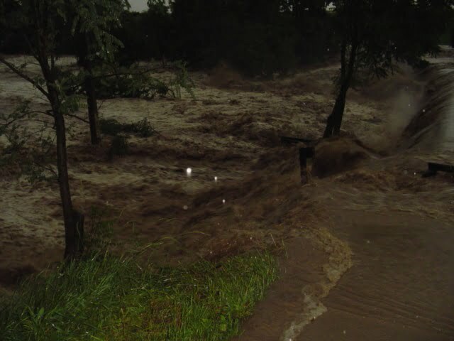 Inundaţiile din judeţul Suceava au omorît doi oameni