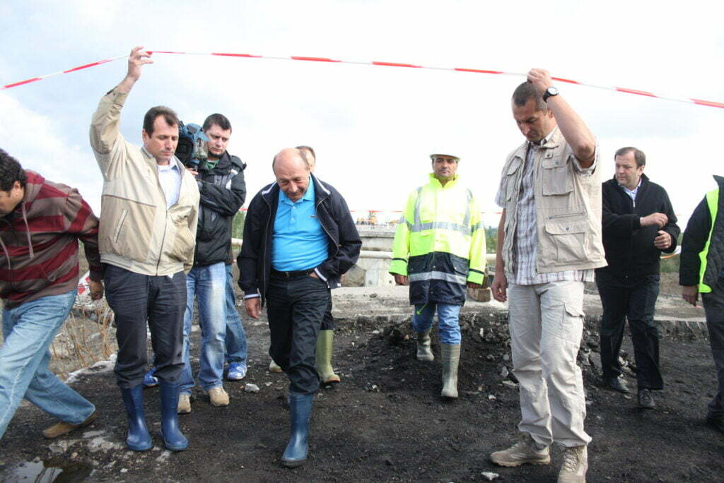 Traian Băsescu, un fel de popă