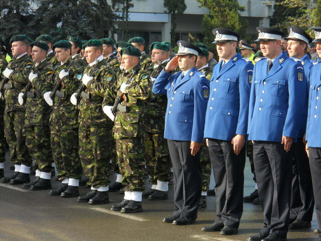 Ziua Armatei a trimis oficialităţi, militari şi preoţi la „Bucovina înaripată”