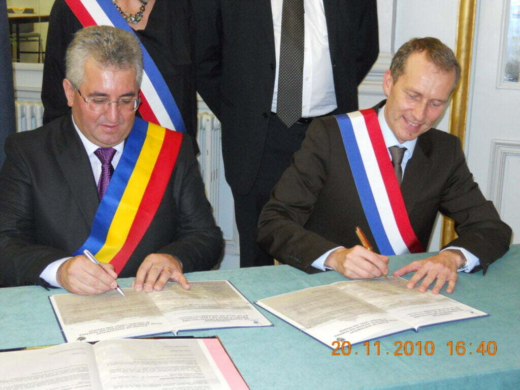 Suceava s-a înfrăţit cu oraşul francez Laval