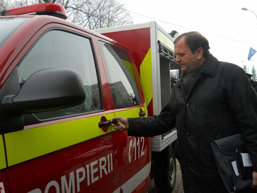 ISU are două autospeciale de descarcerare noi