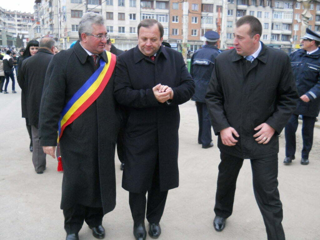 Gheorghe Flutur, unitatea, criza şi bunăstarea
