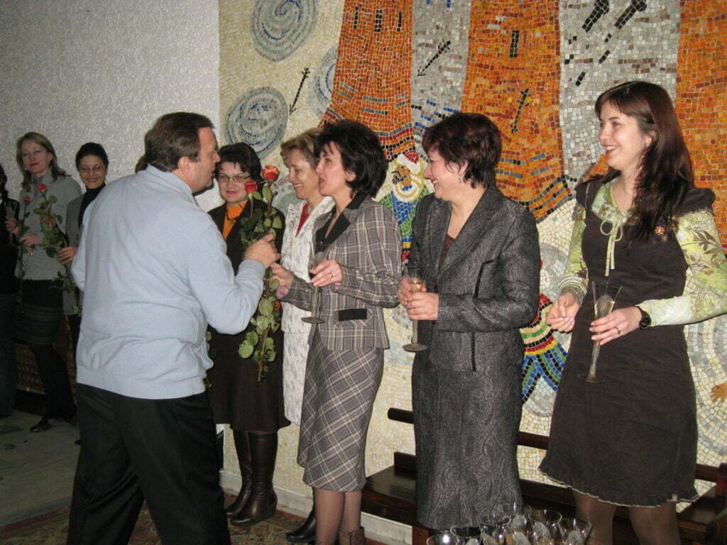 Flori şi libere de la şefii de instituţii