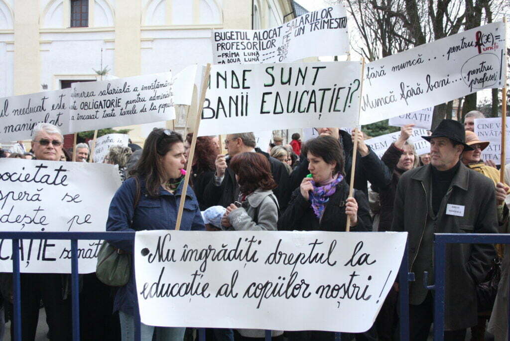 Noi promisiuni pentru profesorii grevişti