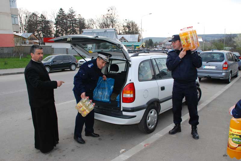 Cadouri de la jandarmi, pentru copii instituţionalizaţi