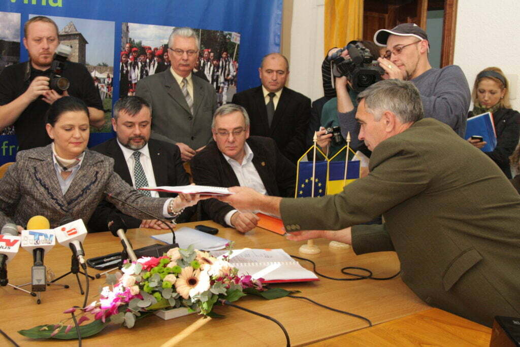 Contractul de modernizare a Aeroportului Suceava, semnat