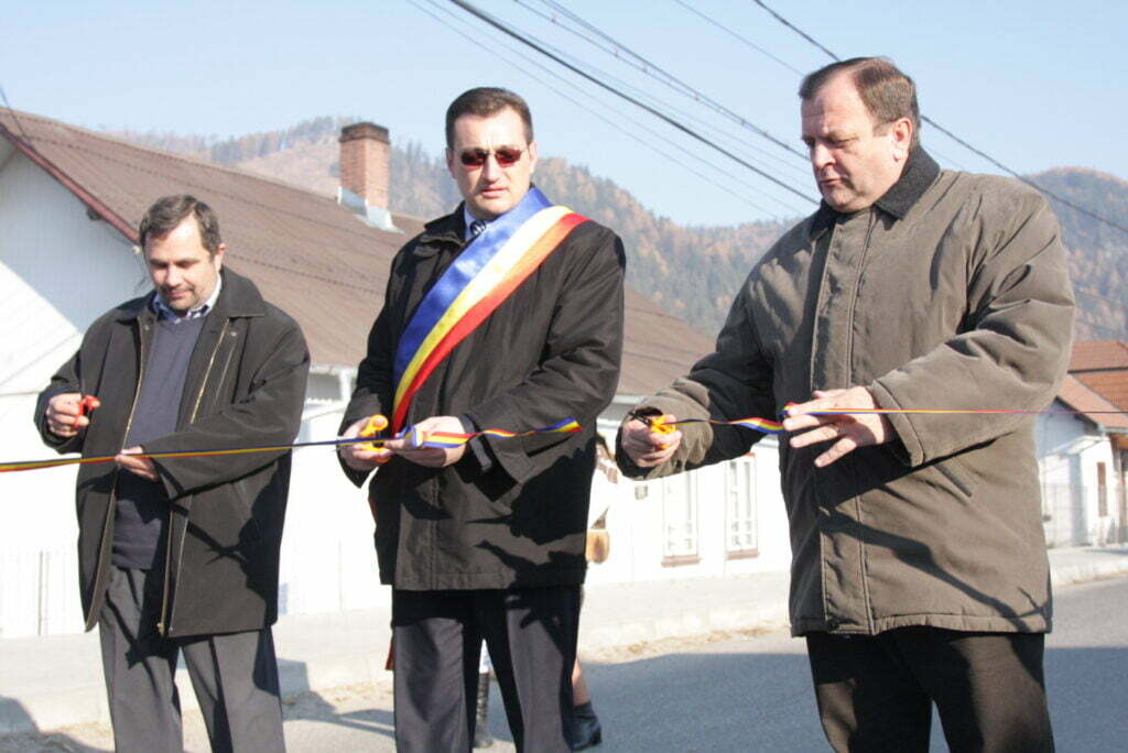 Regim nou, apucături vechi