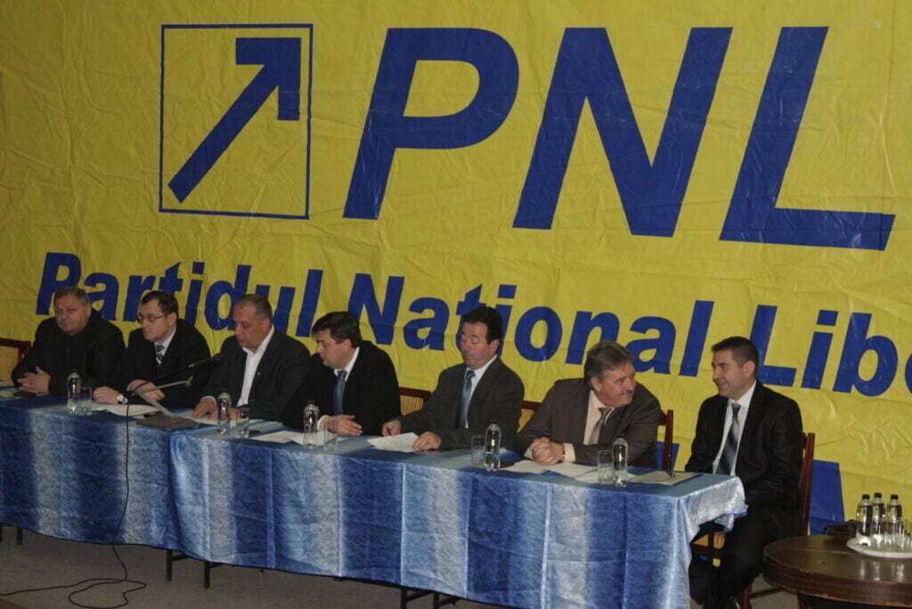 Din cauza simpatiei declarate faţă de PDL, primarul de la Horodniceni a fost exclus din PNL