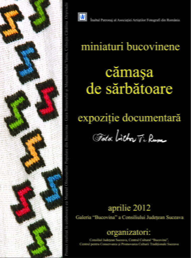 Expoziţie de fotografie cu motive tradiţionale de pe cămăşi