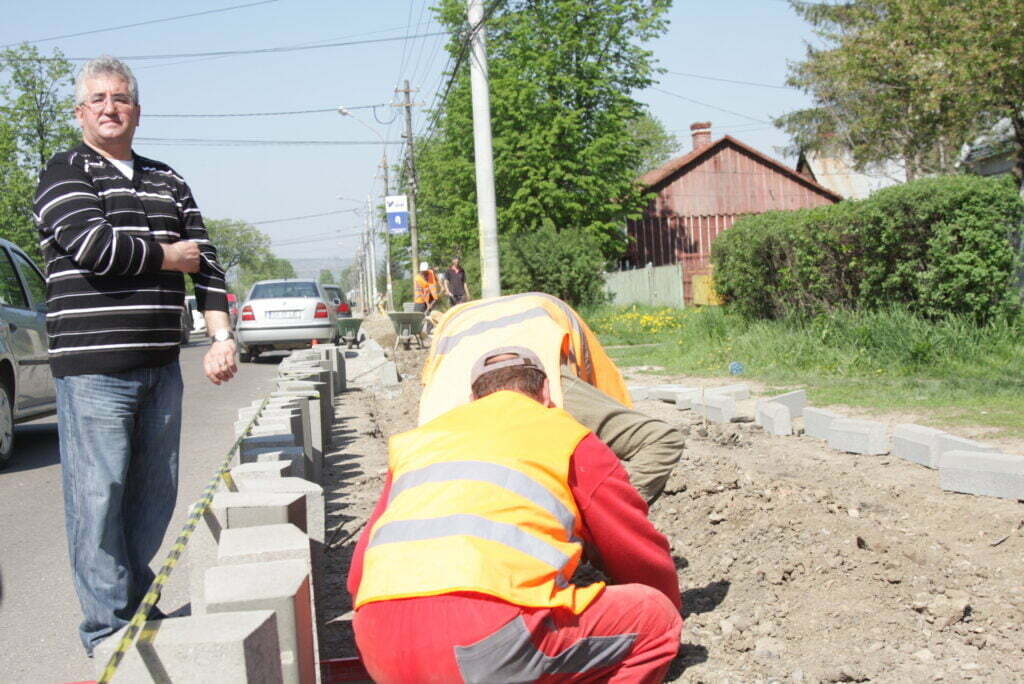 Inspecţie pe trei şantiere