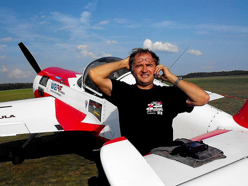 Campionul mondial la acrobaţii aeriene, invitat la Suceava