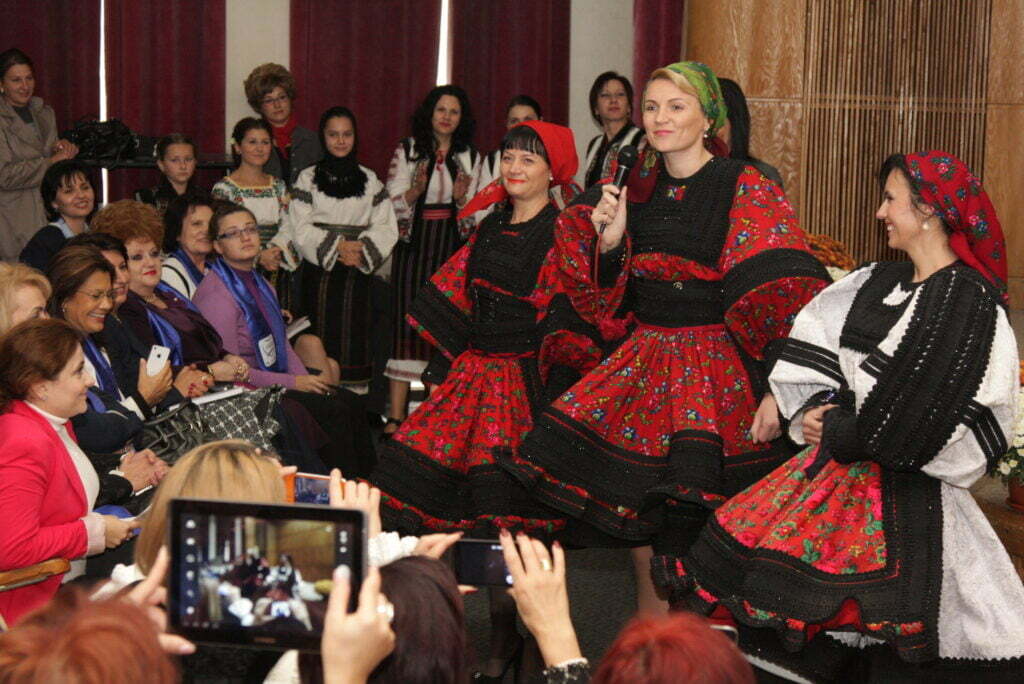 Andreea Paul, la Suceava, în costum de 13.000 de euro