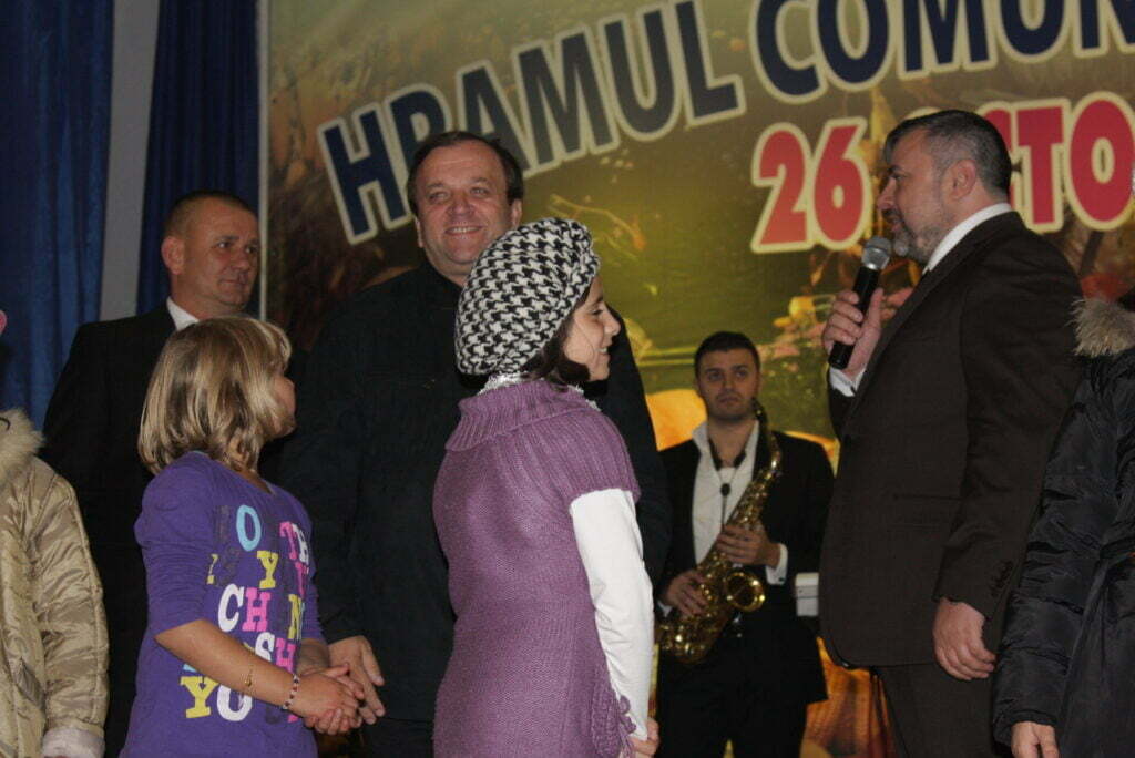 Gheorghe Flutur şi Ioan Bălan la hramul comunei Adîncata