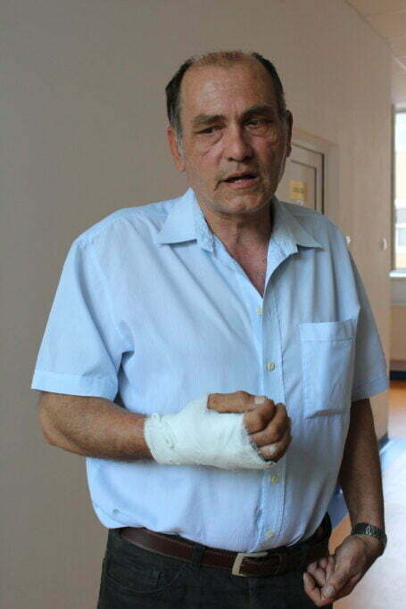 Medic chirurg bătut de un pacient