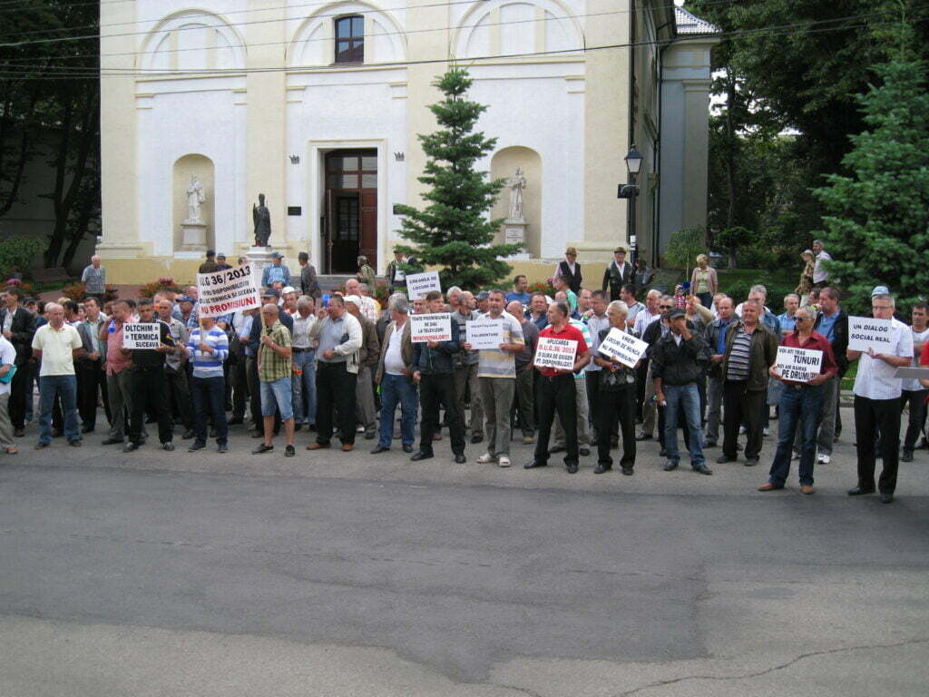 Disponibilizaţii de la „Termica” au suspendat protestele