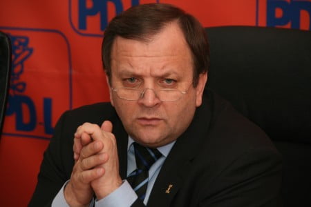 Senatorul Flutur cere Guvernului să nu închidă spitale