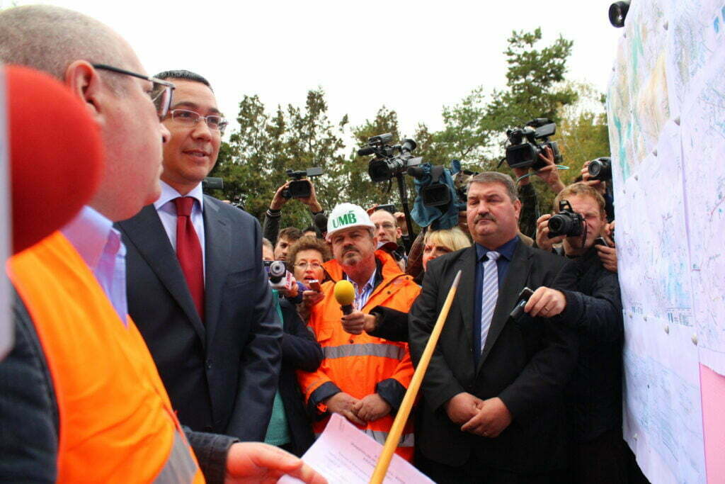 Premierul Ponta, prins cu minciuna