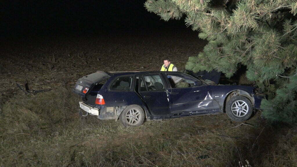 Cinci elevi suceveni, răniţi într-un accident de circulaţie
