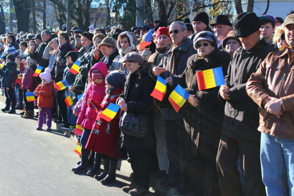 8.000 de suceveni, la manifestările prilejuite de Ziua Naţională