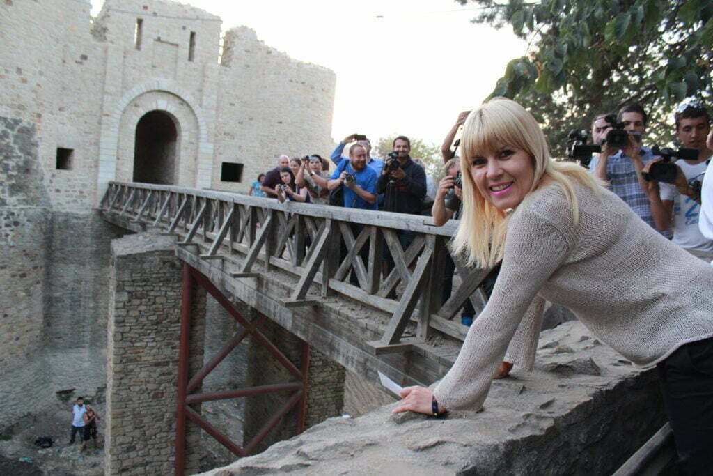 Elena Udrea, la Cetatea de Scaun şi la Preuteşti