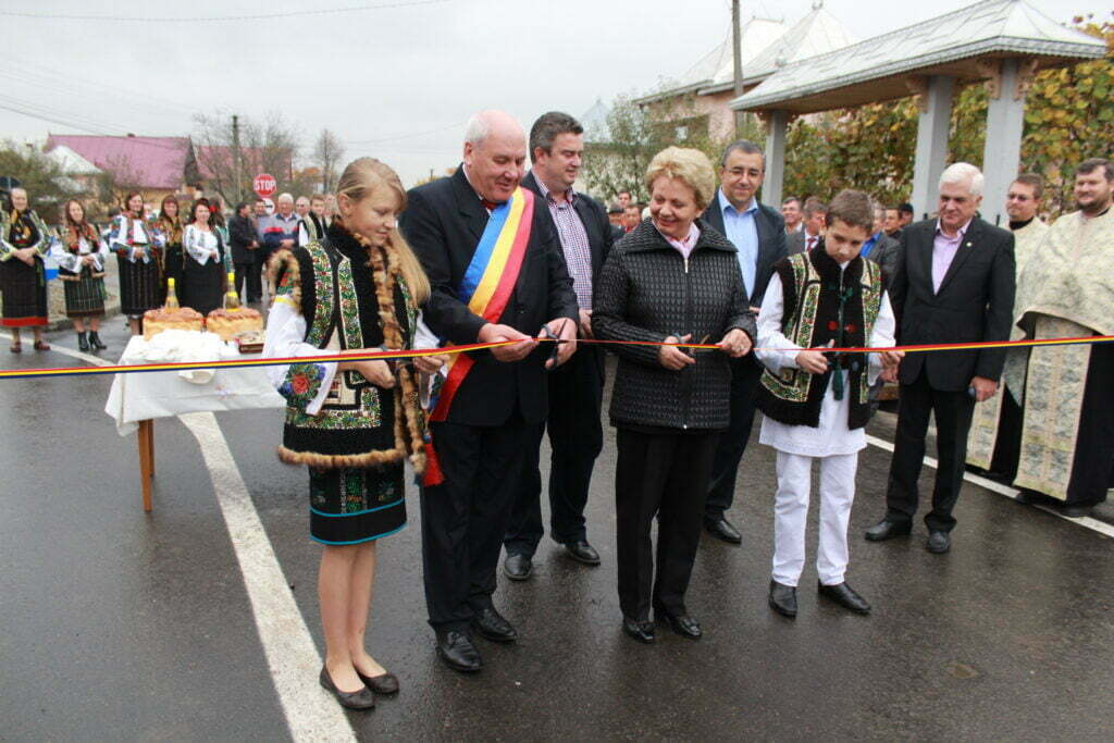 Drum de 1,5 milioane de euro inaugurat la Iaslovăţ