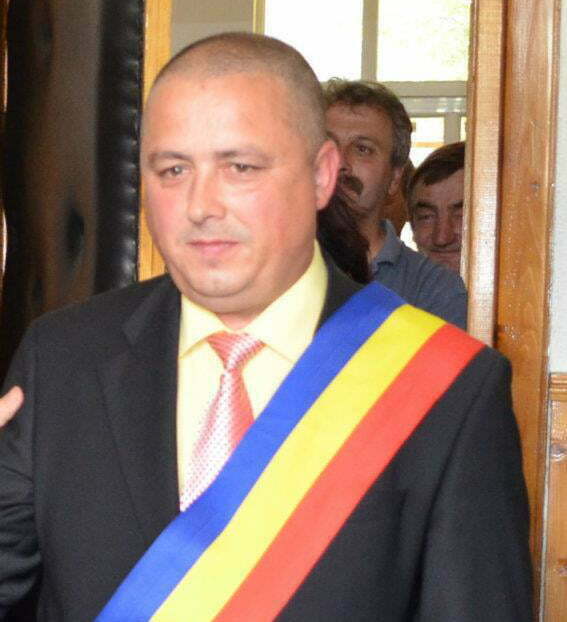 Primarul de Broşteni, cercetat penal