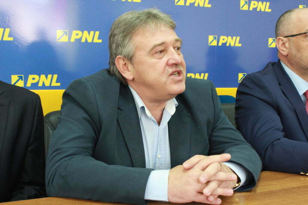 Primarul Ursaciuc, nemulţumit de cum împarte Guvernul banii