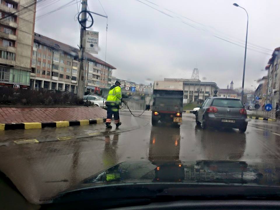 „Diasil” curăţă noroiul adunat în doi ani de zile