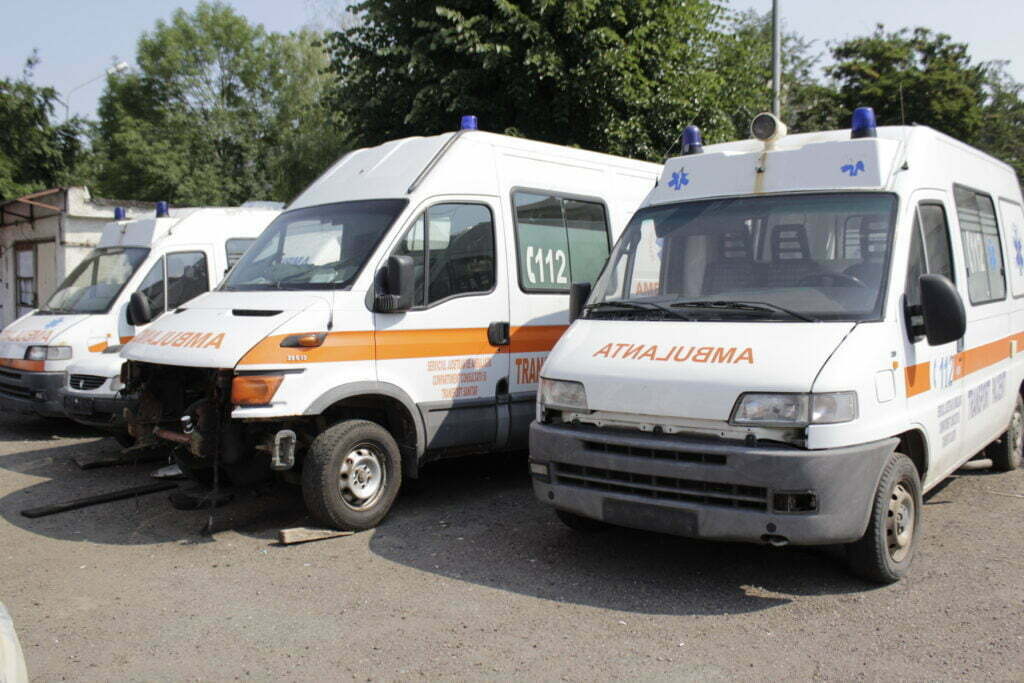 Numărul ambulanţelor, insuficient