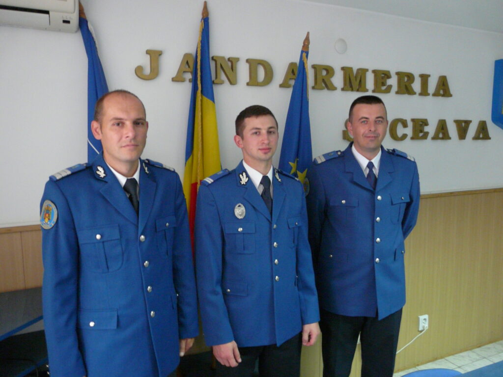 38 de jandarmi, avansaţi în grad