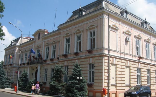 Timpul trece, alegerile vin