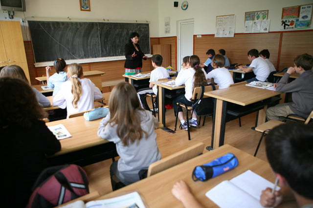 Joaca de-a Legea Educaţiei