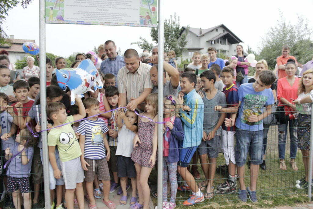 Loc de joacă nou, în Iţcani
