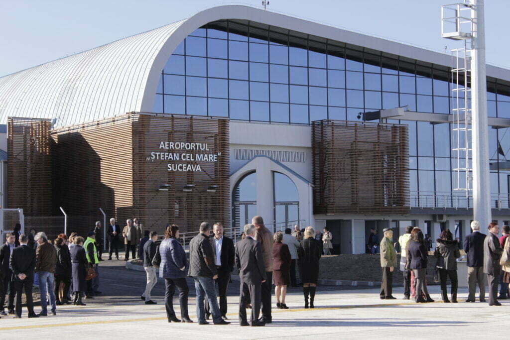 Suceava are aeroport modernizat, dar nu are curse