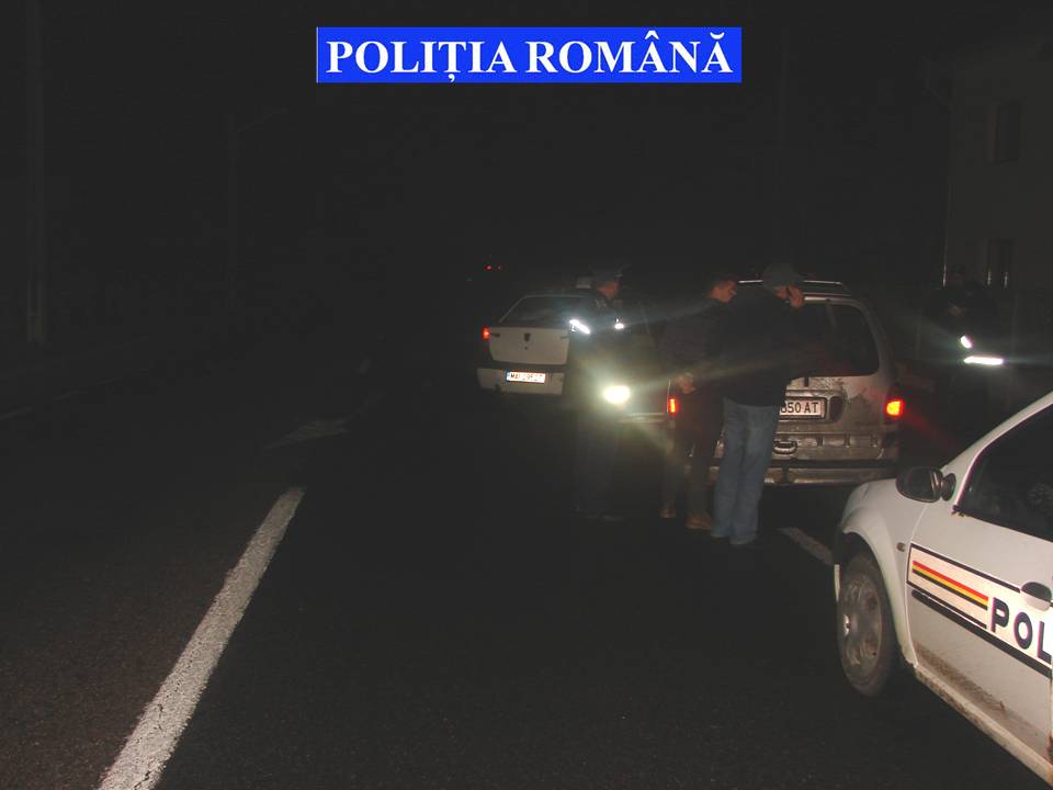 Reţinuţi pentru trafic de ţigări